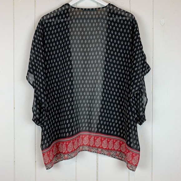 Maurices Kimono Large XL Top Floral Pattern - Picture 2 of 4